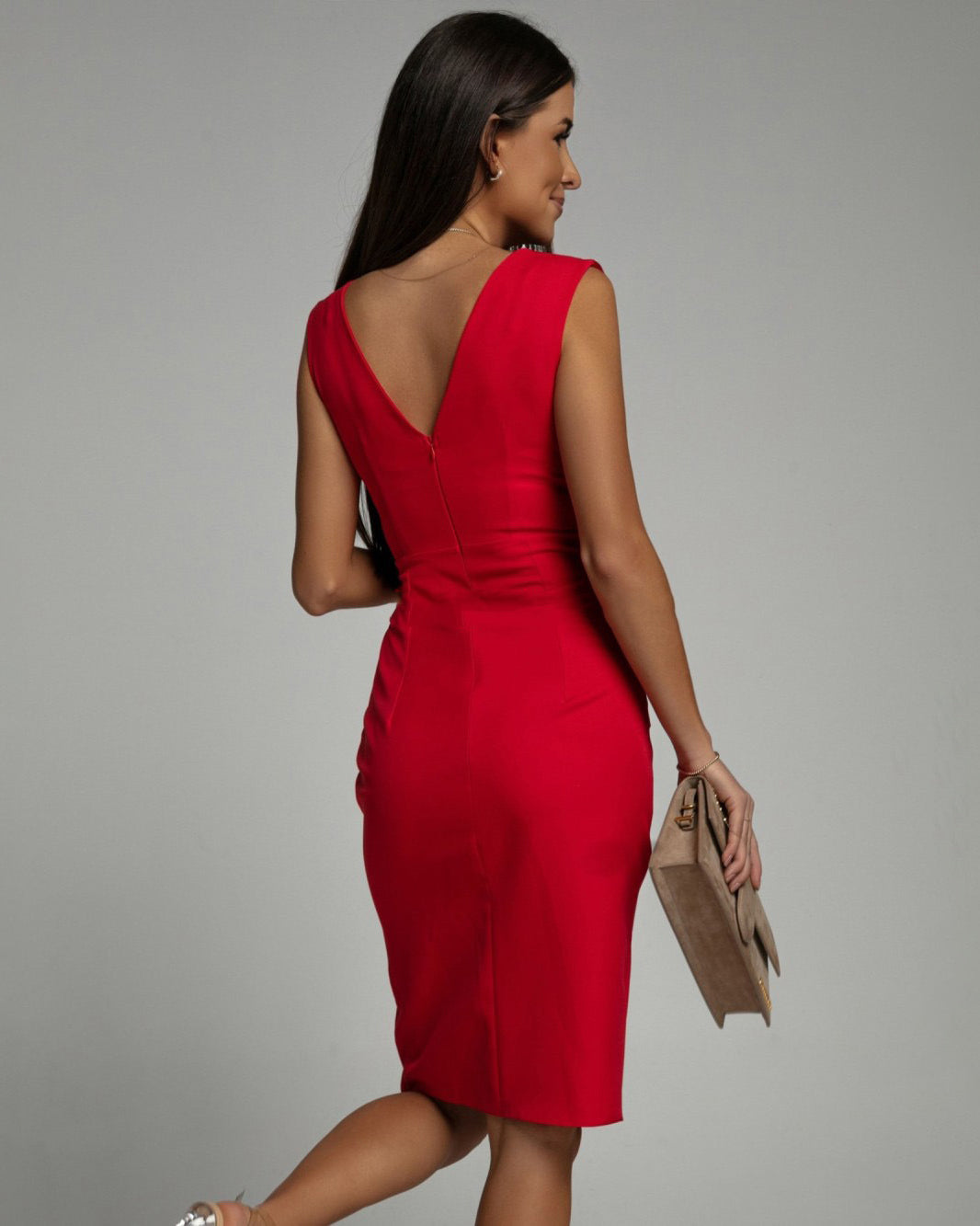 Ravelle™ | Vestido ligero con escote en V y abertura